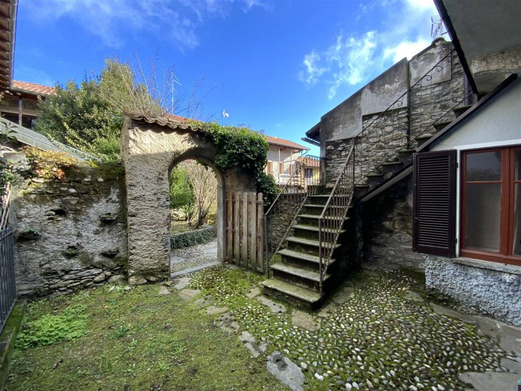 Casa indipendente a Gignese in Vicolo Centrale - Foto 3