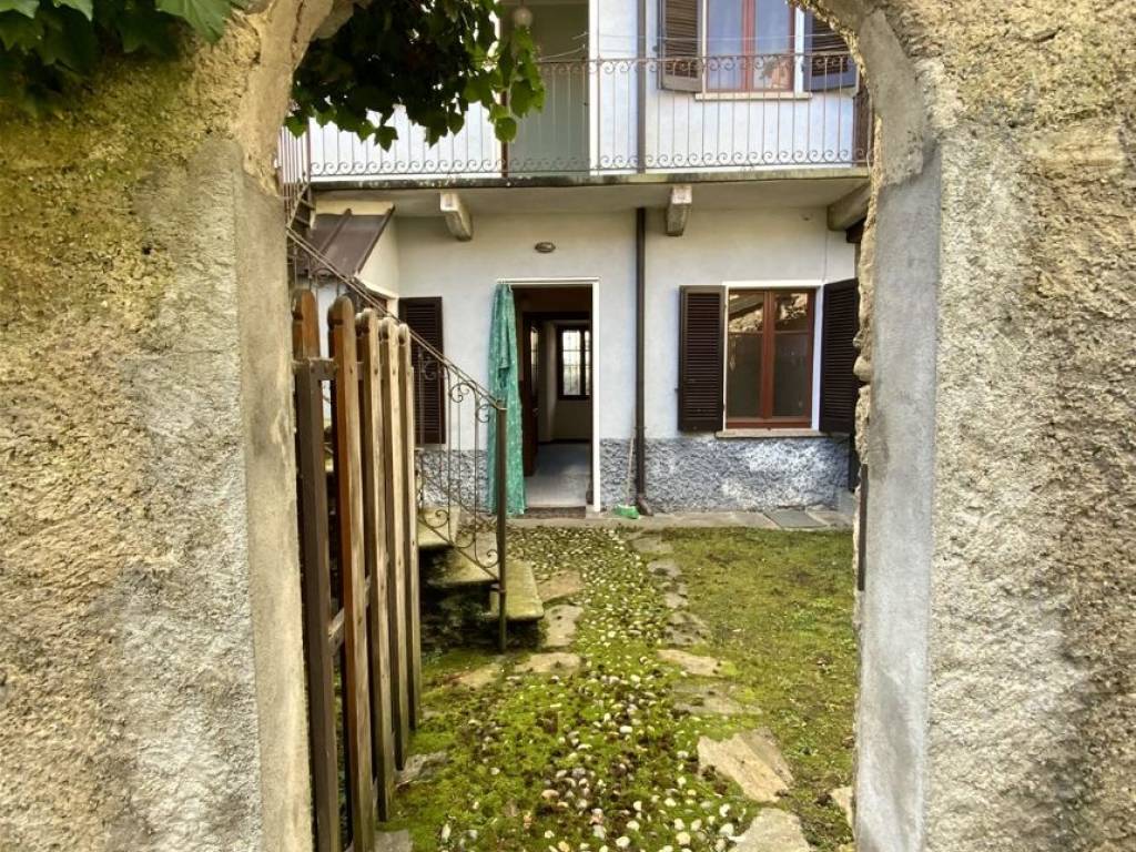 Casa indipendente a Gignese in Vicolo Centrale - Foto 4