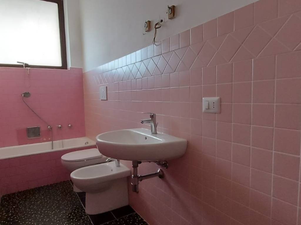 Immobile a Sesto calende in Via dell'Olmo - Foto 4