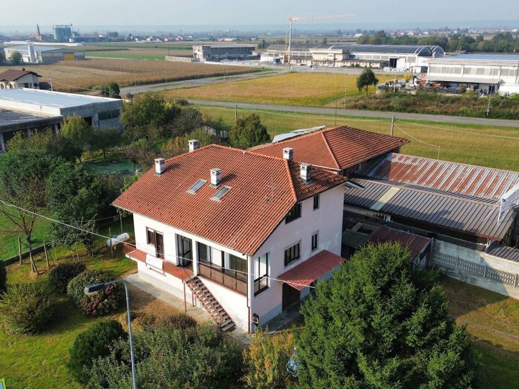 Villa a Feletto in via circonvallazione, 1 - Foto 4
