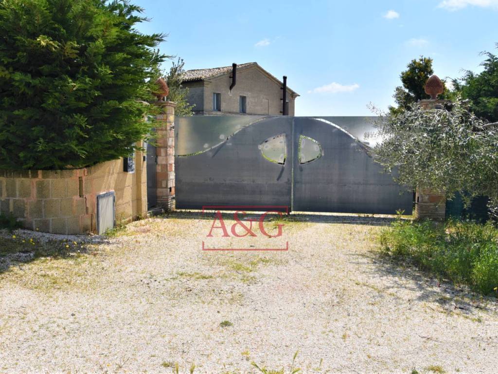 Rustico / casale a Recanati in Frazione Montefiore - Foto 4