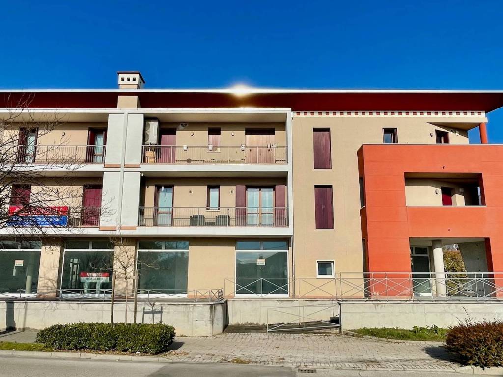 Appartamento a Schio in Viale Santa Croce, 49 - Foto 4