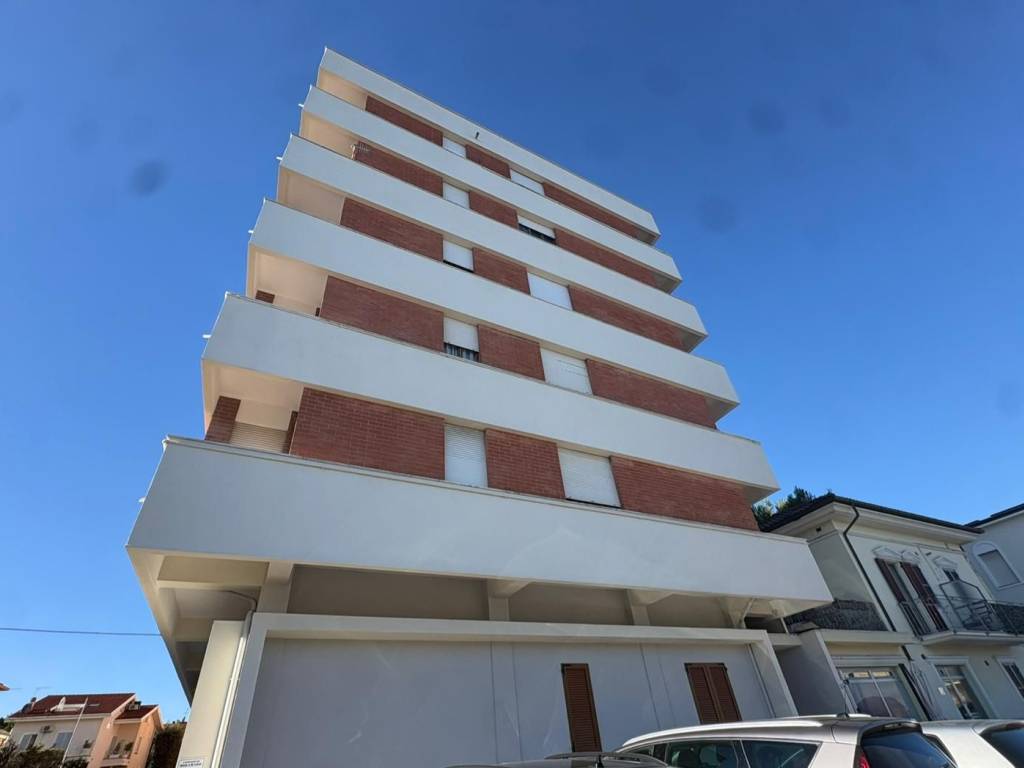Appartamento a Civitanova marche in Via Cristoforo Colombo 8 - Foto 2