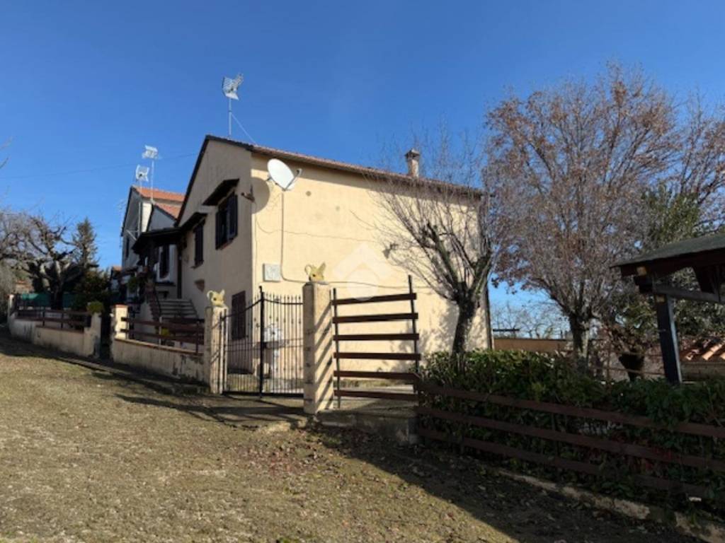 Villetta a schiera a Viterbo in Strada di Roccalvecce - Foto 4