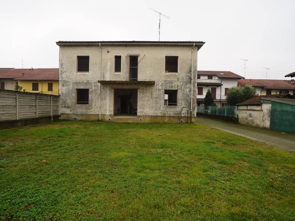 Villa a Cassolnovo in Via Carlo Alberto, 4 - Foto 3