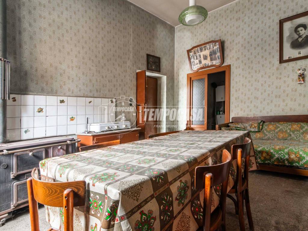 Appartamento a Fenegrò in Via trieste - Foto 4