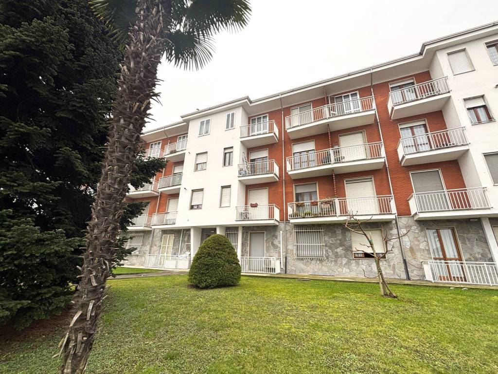 Appartamento a Santhià in Corso Sant'Ignazio - Foto 2