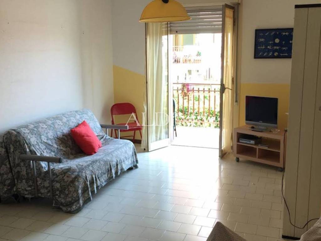 Appartamento a Aci castello in Via Vittorio Emanuele Orlando - Foto 2