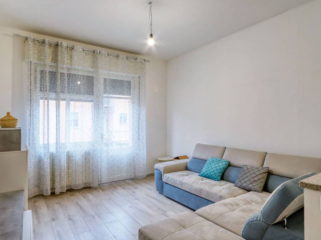 Appartamento a Gallarate in Via Ortella, 52 - Foto 3