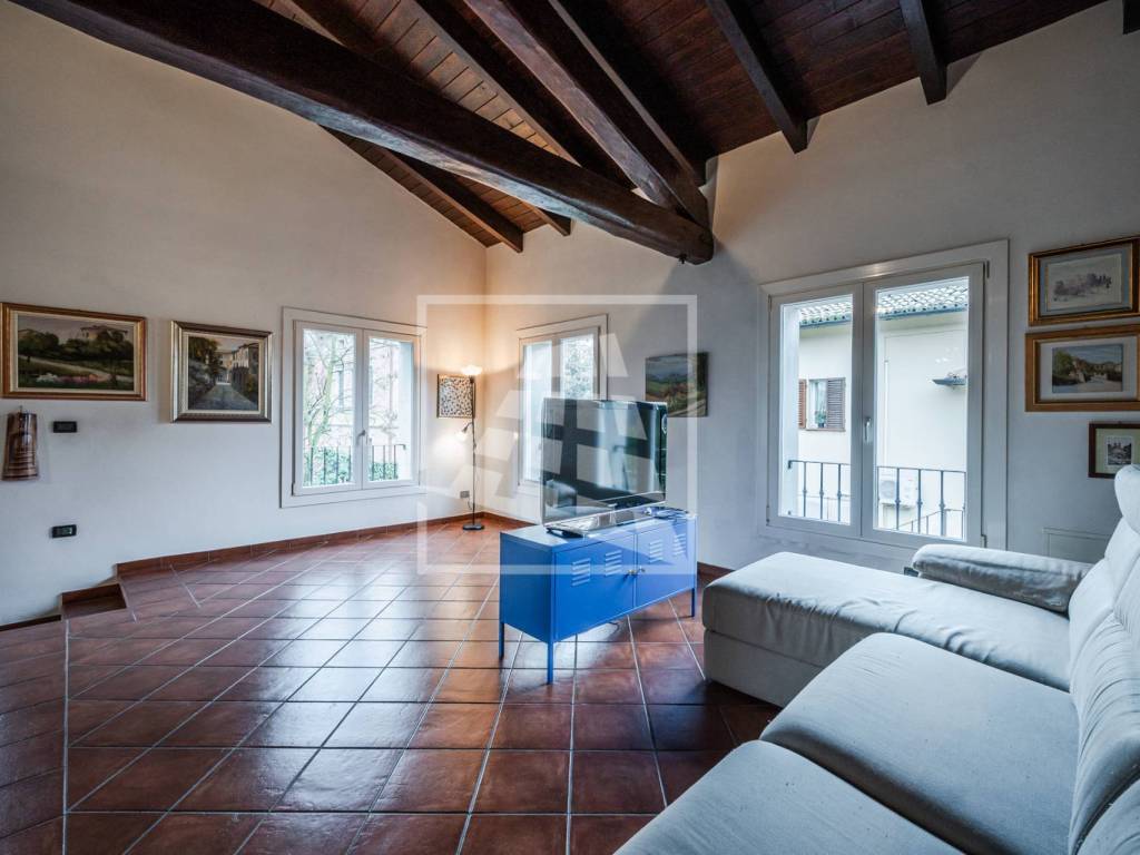 Casa indipendente a Quattro castella in Via Palmiro Togliatti, 42 - Foto 5