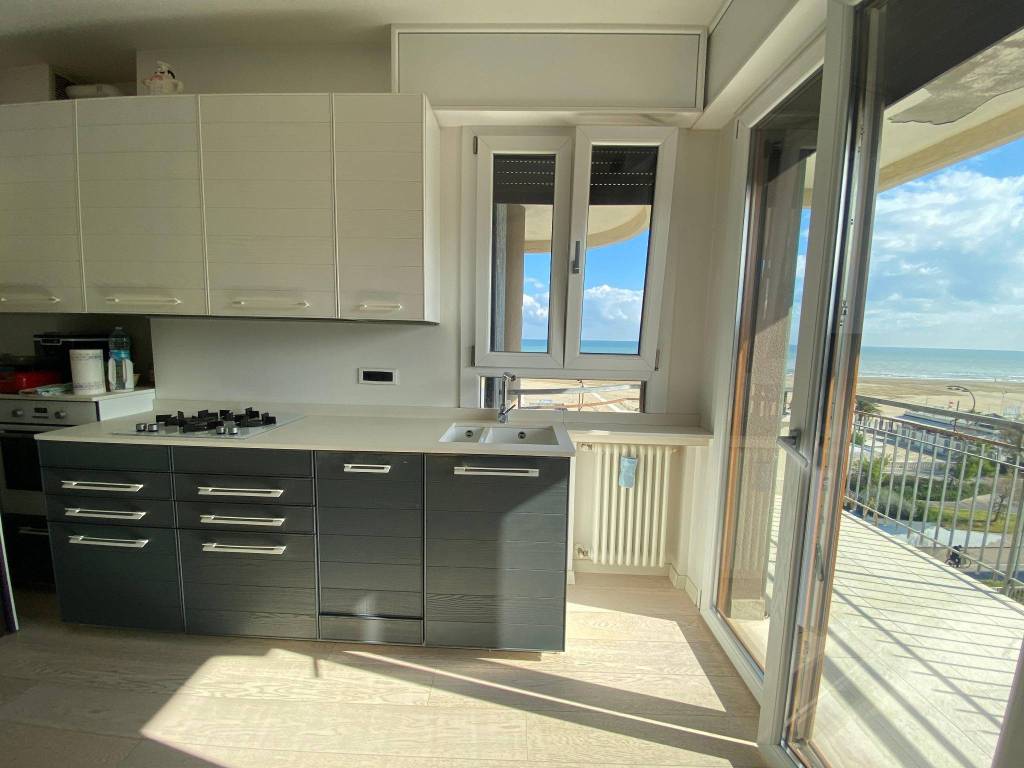 Appartamento a Rimini in Viale Regina Margherita, 88 - Foto 3