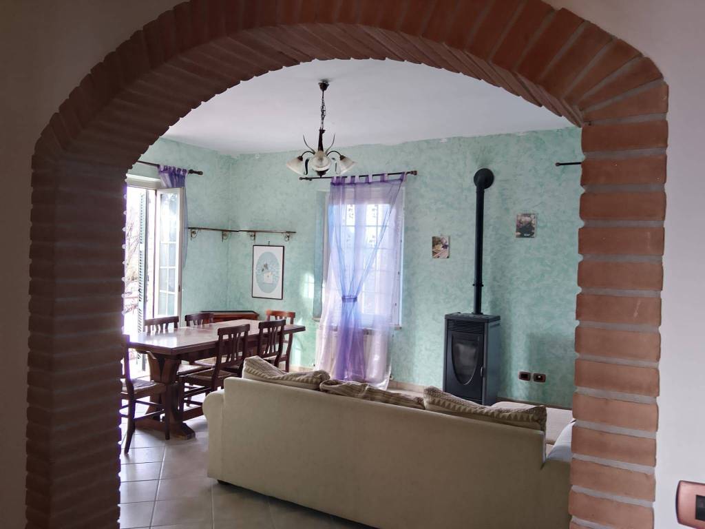 Appartamento a Deruta in Strada del Venturello - Foto 2
