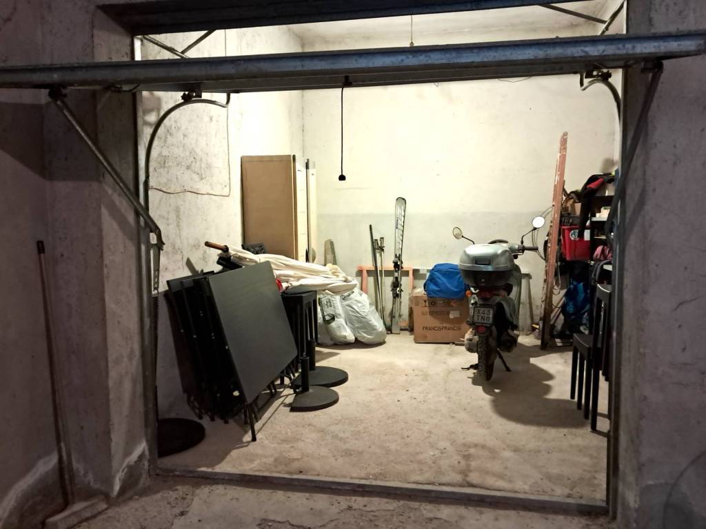 Box / garage a Ascoli piceno in Via Rigantè - Foto 2