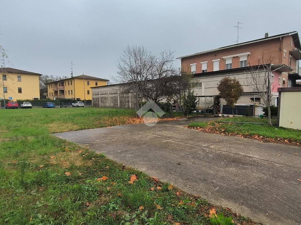 Terreno a Reggio emilia in Via Giovanni Guareschi - Foto 3