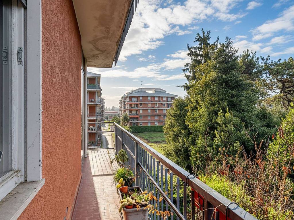 Appartamento a Gallarate in Via Bartolomeo Colleoni, 9 - Foto 2