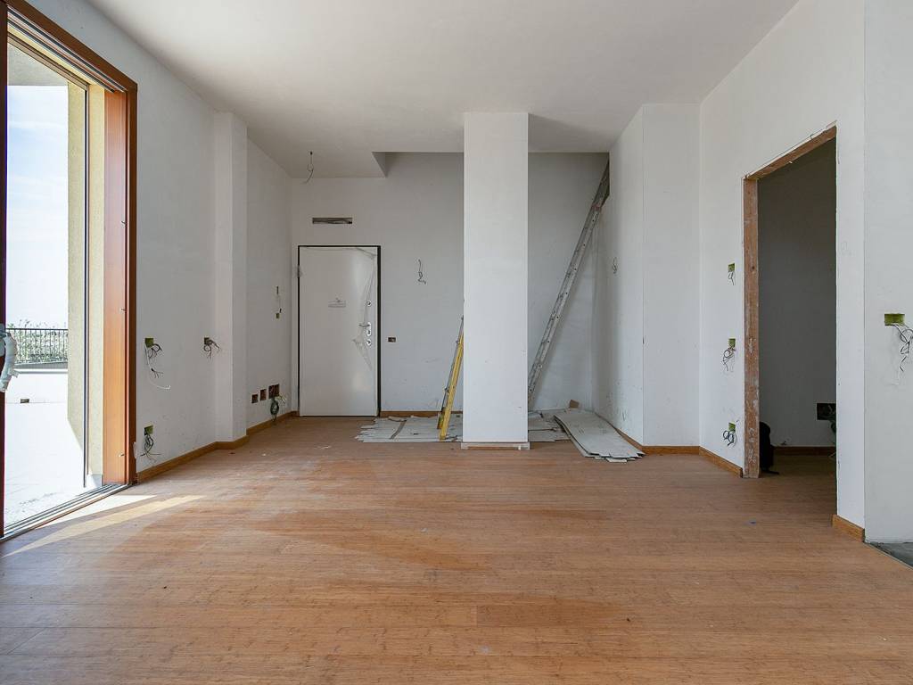 Appartamento a Saronno in Via Camillo Torres - Foto 3