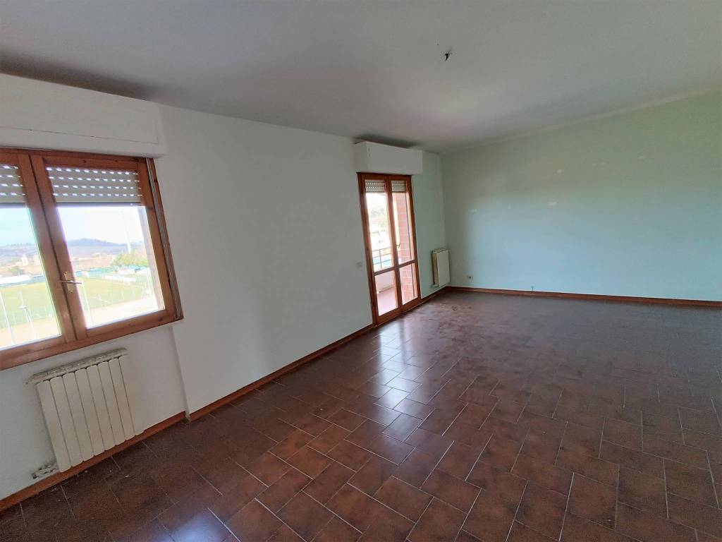 Appartamento a Poggibonsi in Via Romana - Foto 3