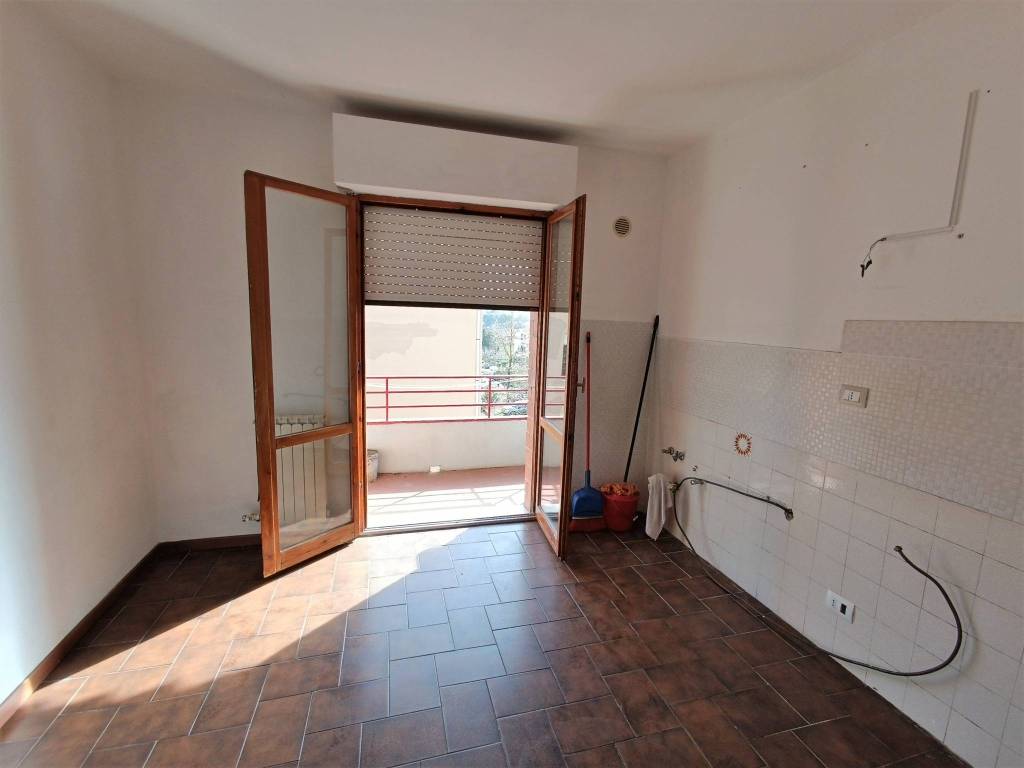 Appartamento a Poggibonsi in Via Romana - Foto 5