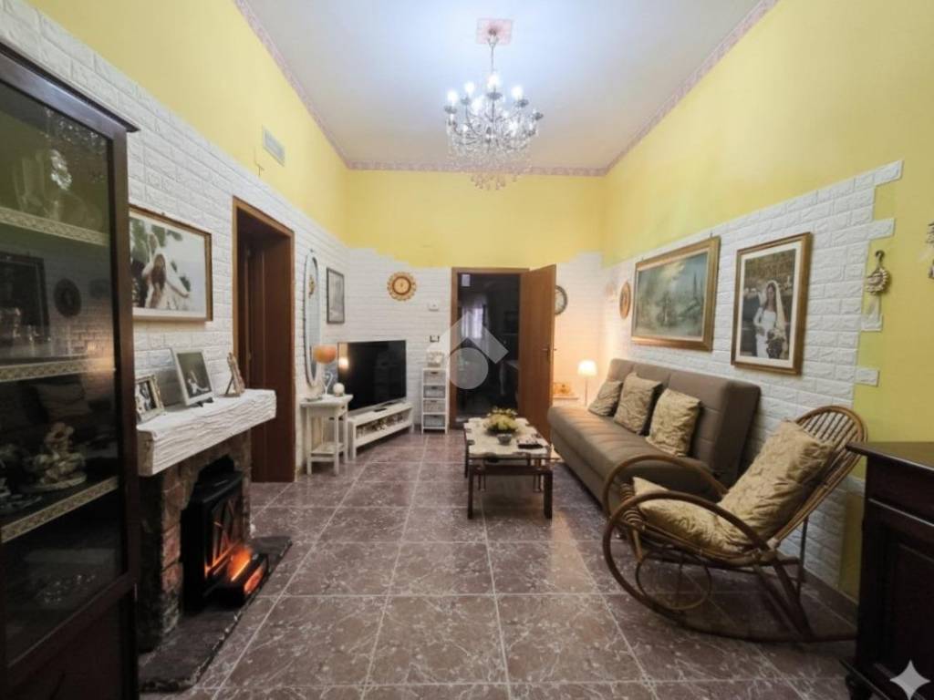 Casa indipendente a Mola di bari in VIA GALLIANI, 12 - Foto 3