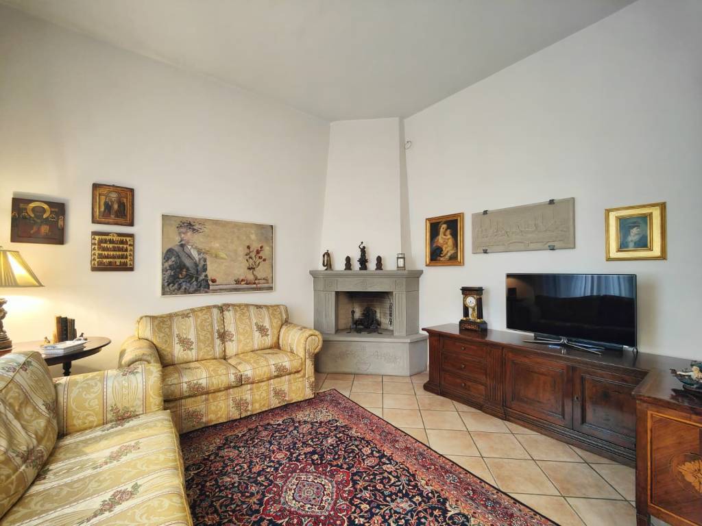 Casa indipendente a Prato in Via Marco Roncioni - Foto 3