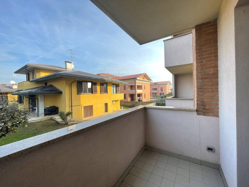 Appartamento a Turate in Via Galileo Galilei - Foto 5