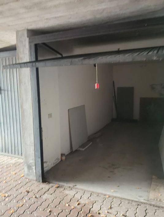 Box / garage a Besozzo in Via 25 Aprile - Foto 2