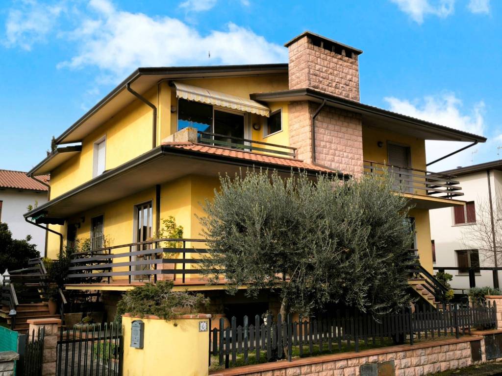 Appartamento a Bastia umbra in Via Todi, 4 - Foto 2