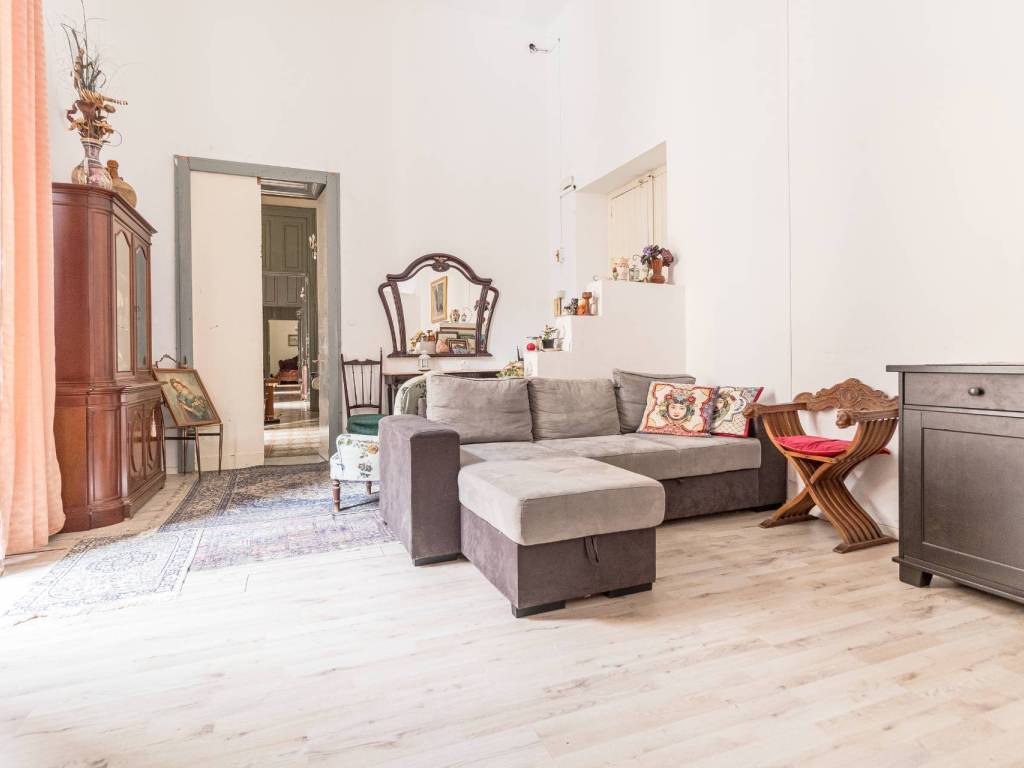 Appartamento a Catania in Via Santa Maria di Betlemme, 37 - Foto 2