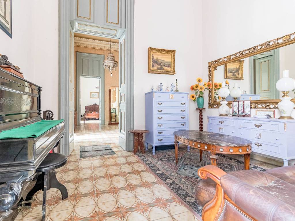 Appartamento a Catania in Via Santa Maria di Betlemme, 37 - Foto 3