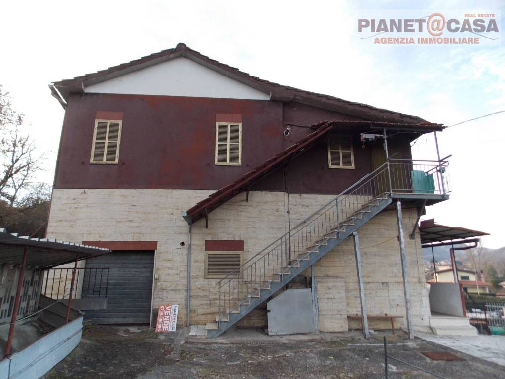 Casa indipendente a Roccafluvione in Via Picena Inferiore - Foto 2