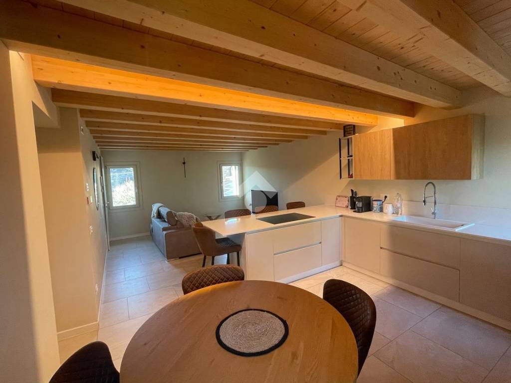 Appartamento a Colle umberto in Via Montello, 22 - Foto 4