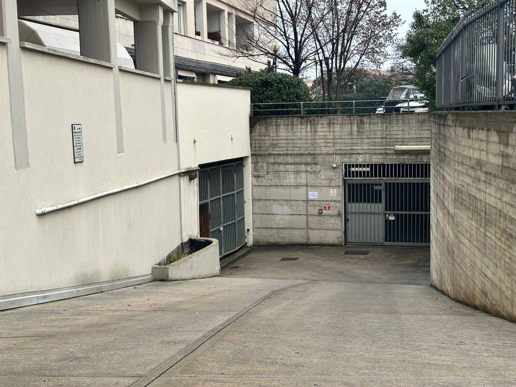Box / garage a Bologna in Via delle Lame - Foto 4