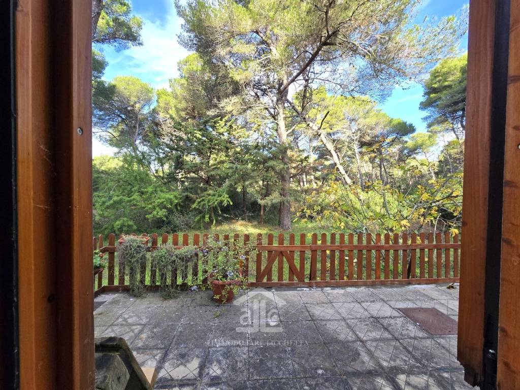 Villa a Vernole in Strada Provinciale S. Cataldo, 73029 Vernole LE - Foto 3