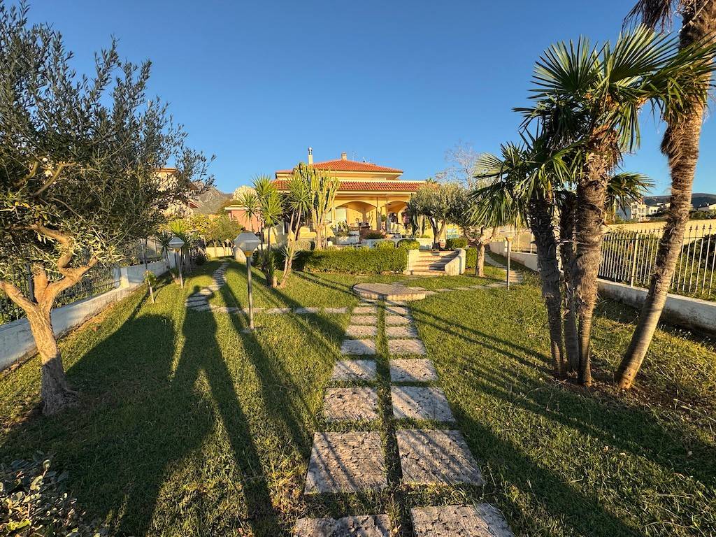 Villa a Belvedere marittimo in Via Giuseppe Petrellis - Foto 4