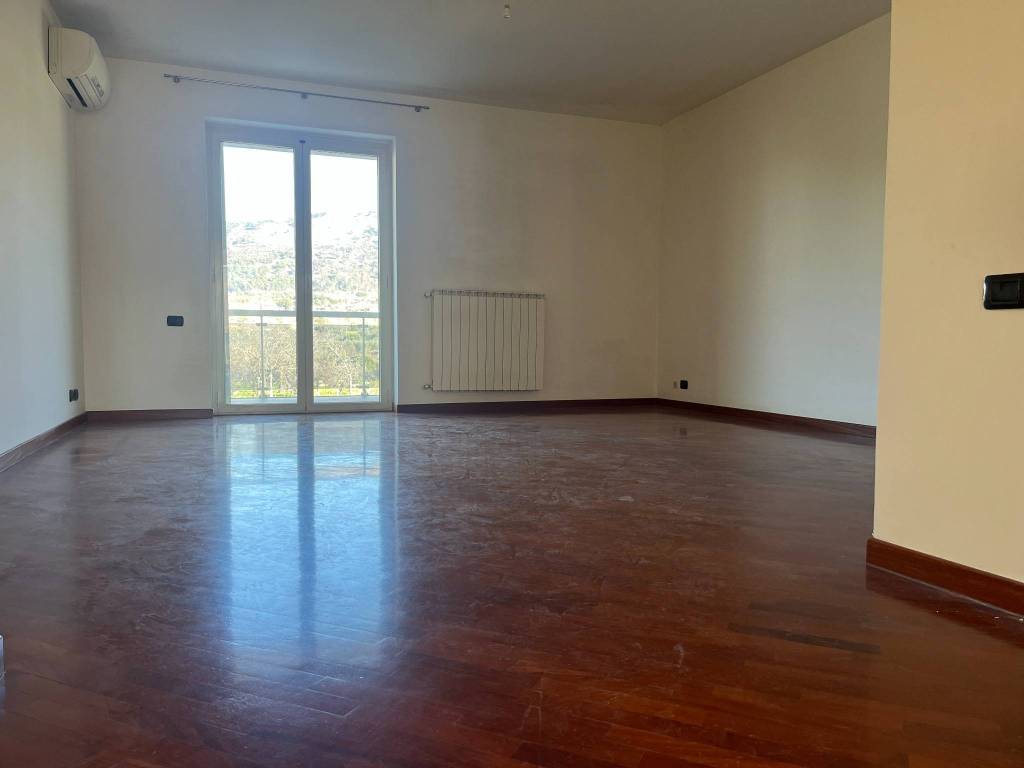 Appartamento a Caserta in Viale San Josemaría Escrivá - Foto 2