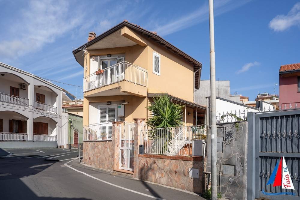 Villa a Gravina di catania in Via Napoli - Foto 2