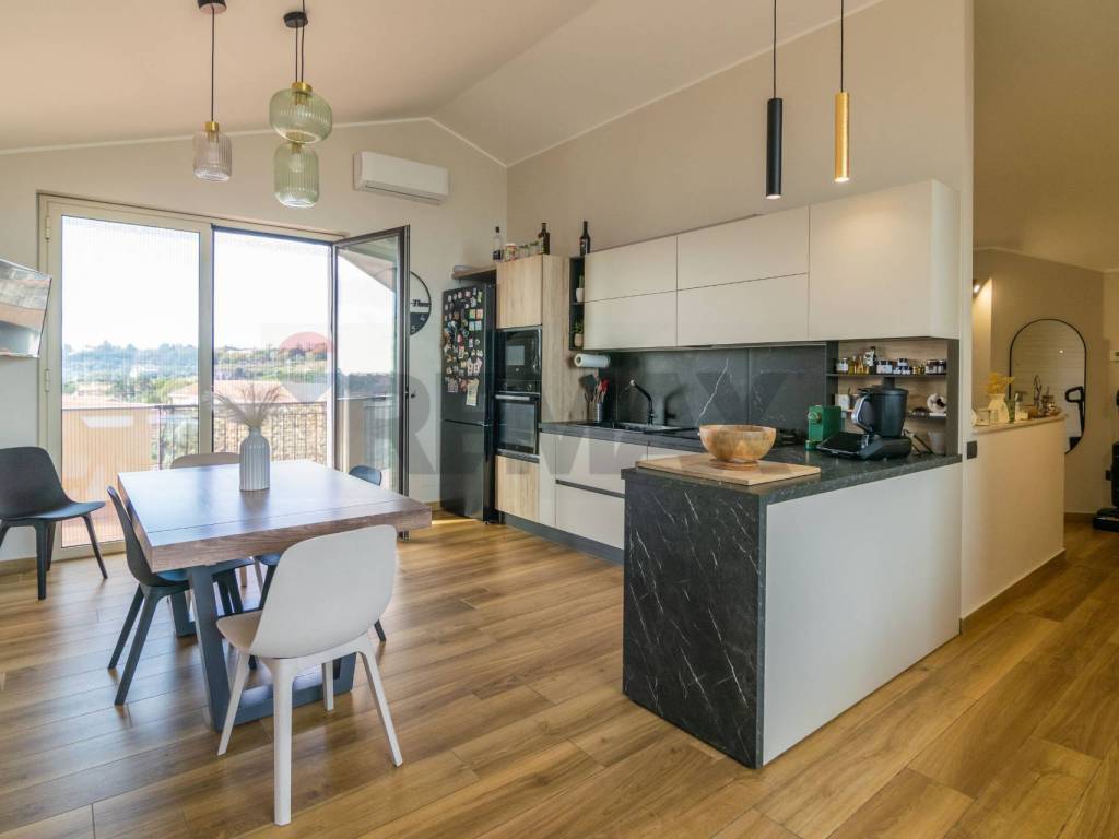 Appartamento a Acireale in Via Altavilla, 20 - Foto 2