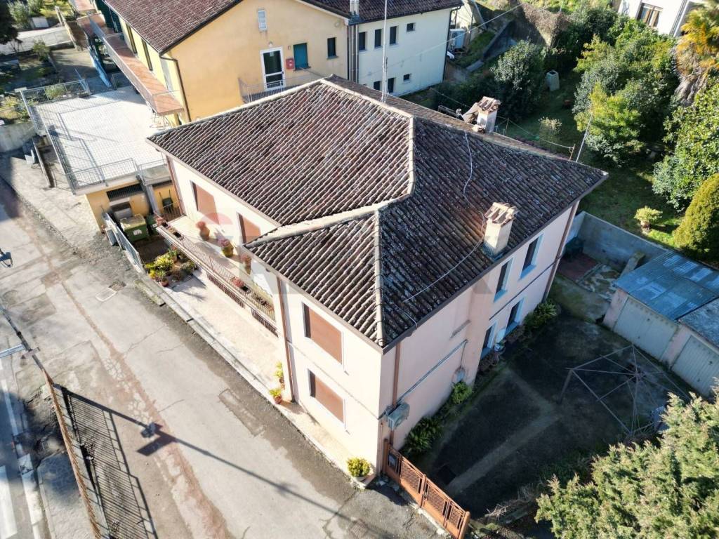 Casa indipendente a Vidor in Via I. Banfi, 29 - Foto 3