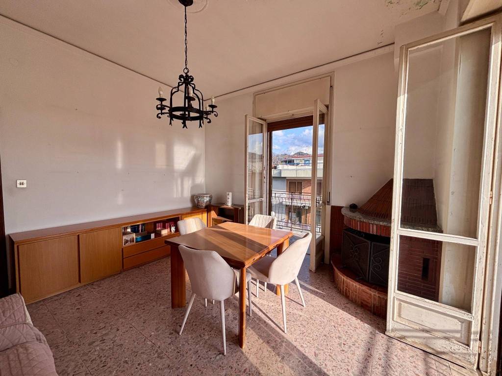 Appartamento a Salerno in Via Gian Battista Niccolini, 7 - Foto 3