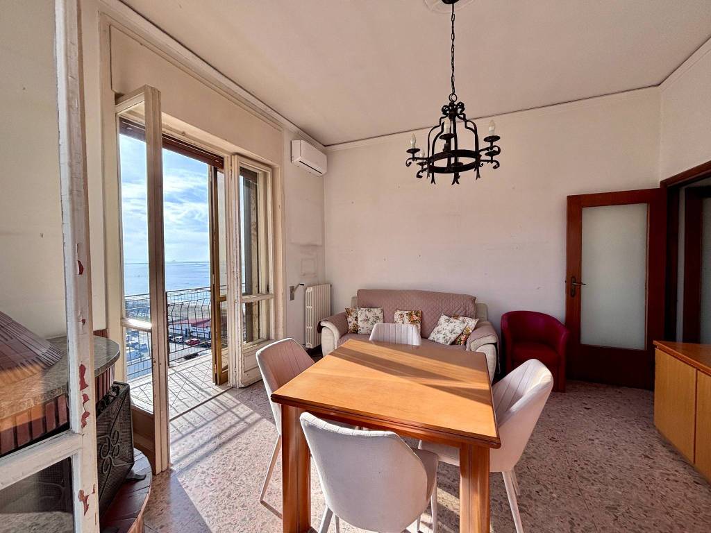 Appartamento a Salerno in Via Gian Battista Niccolini, 7 - Foto 4