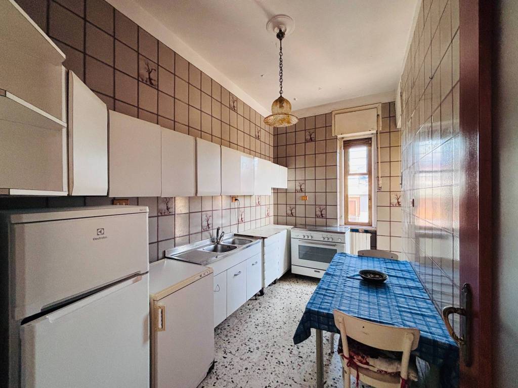 Appartamento a Salerno in Via Gian Battista Niccolini, 7 - Foto 5