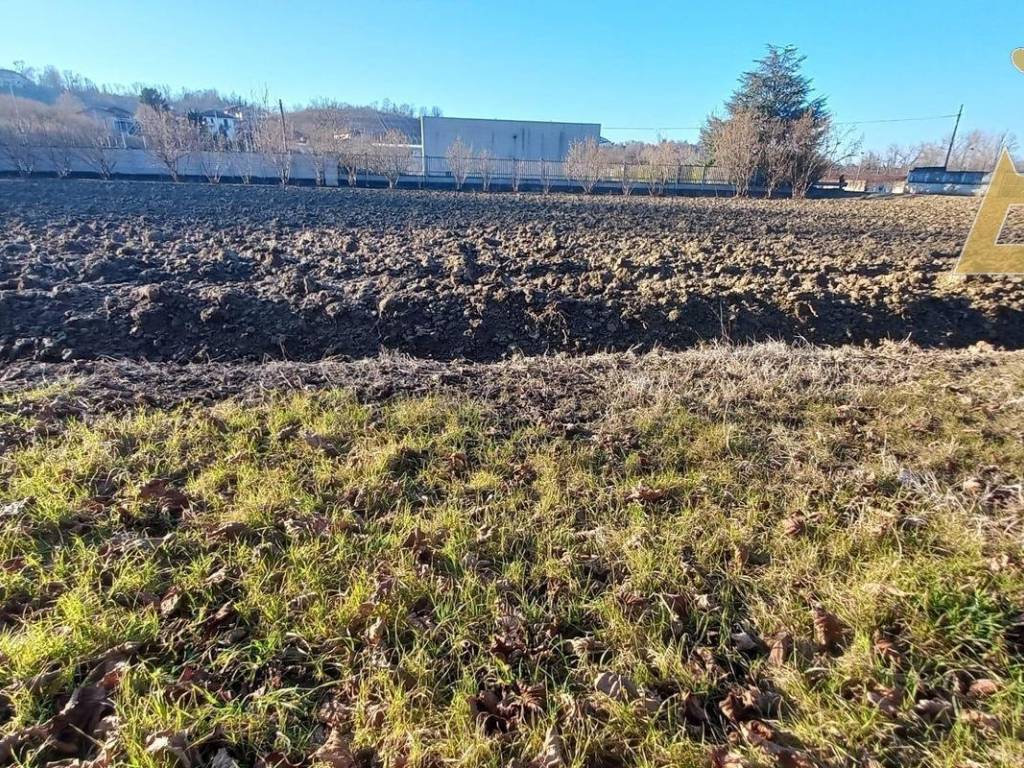 Terreno a Dogliani in BORGATA PIANDELTROIO, 33 - Foto 2