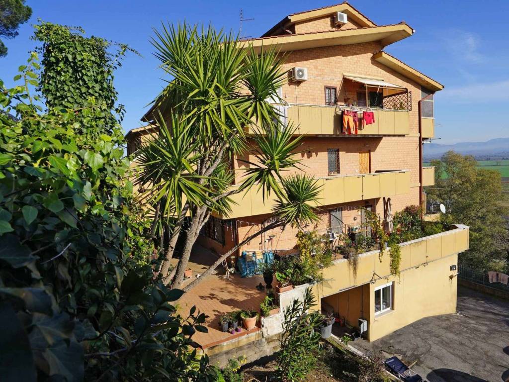 Appartamento a Castelnuovo di porto in Circonvallazione Beethoven - Foto 3