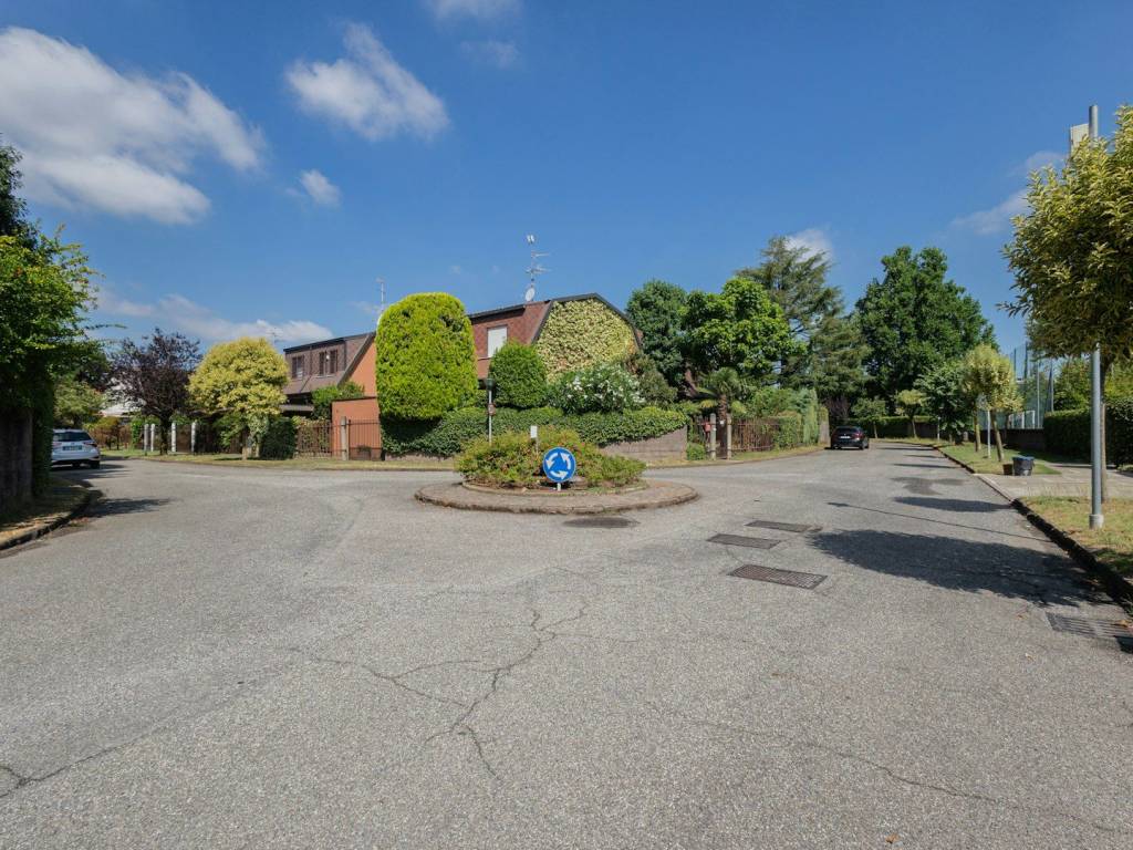 Villa a Arese in Via G. Matteotti, 40 - Foto 2