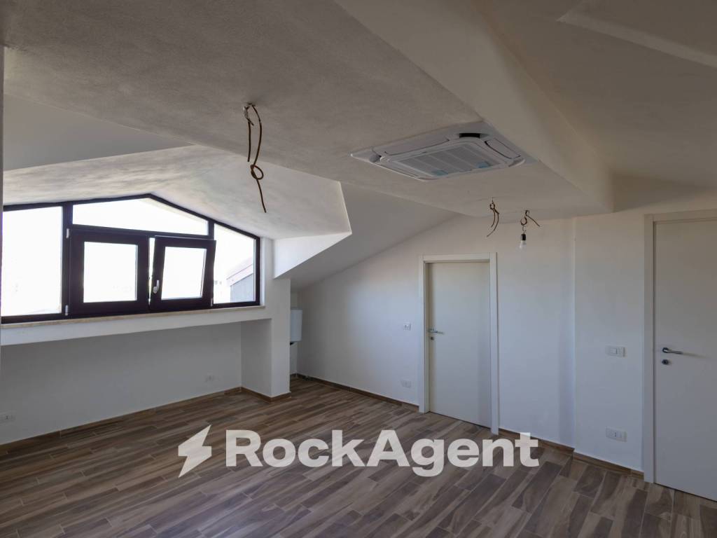 Attico / mansarda a Catanzaro in VIA BISCEGLIA CATANZARO - Foto 3