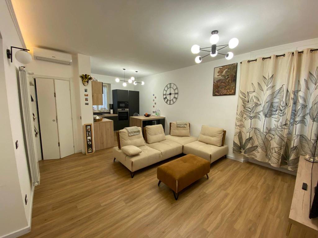 Appartamento a Livorno in Via Aristide Vivarelli, 3 - Foto 2