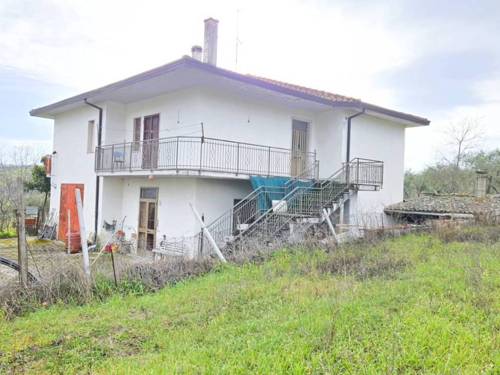 Casa indipendente a Paternopoli in C/da Pescocupo - Foto 3