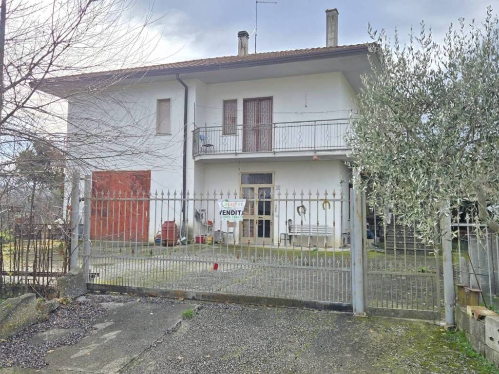 Casa indipendente a Paternopoli in C/da Pescocupo - Foto 4
