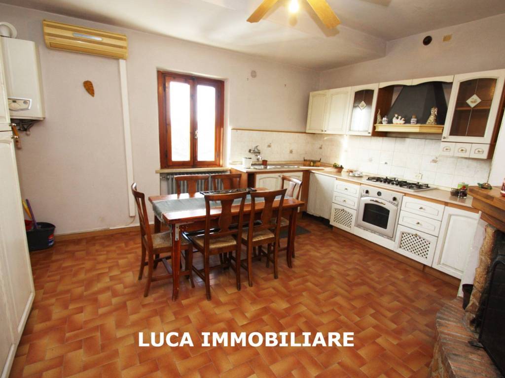 Appartamento a Uzzano in Via Lucchese, 196 - Foto 4