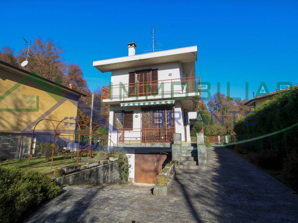 Villa a Casorate sempione in Via Adua - Foto 2